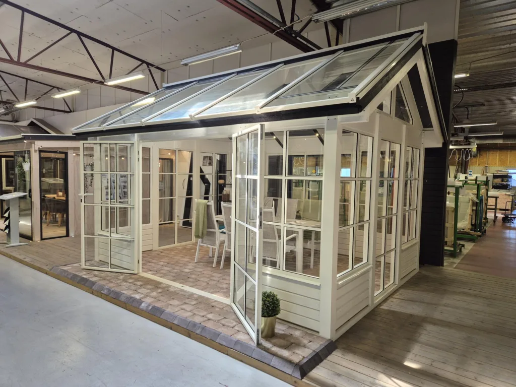 expodul uterum showroom i forserum limträstomme 115 orangeri sommar 15kvm